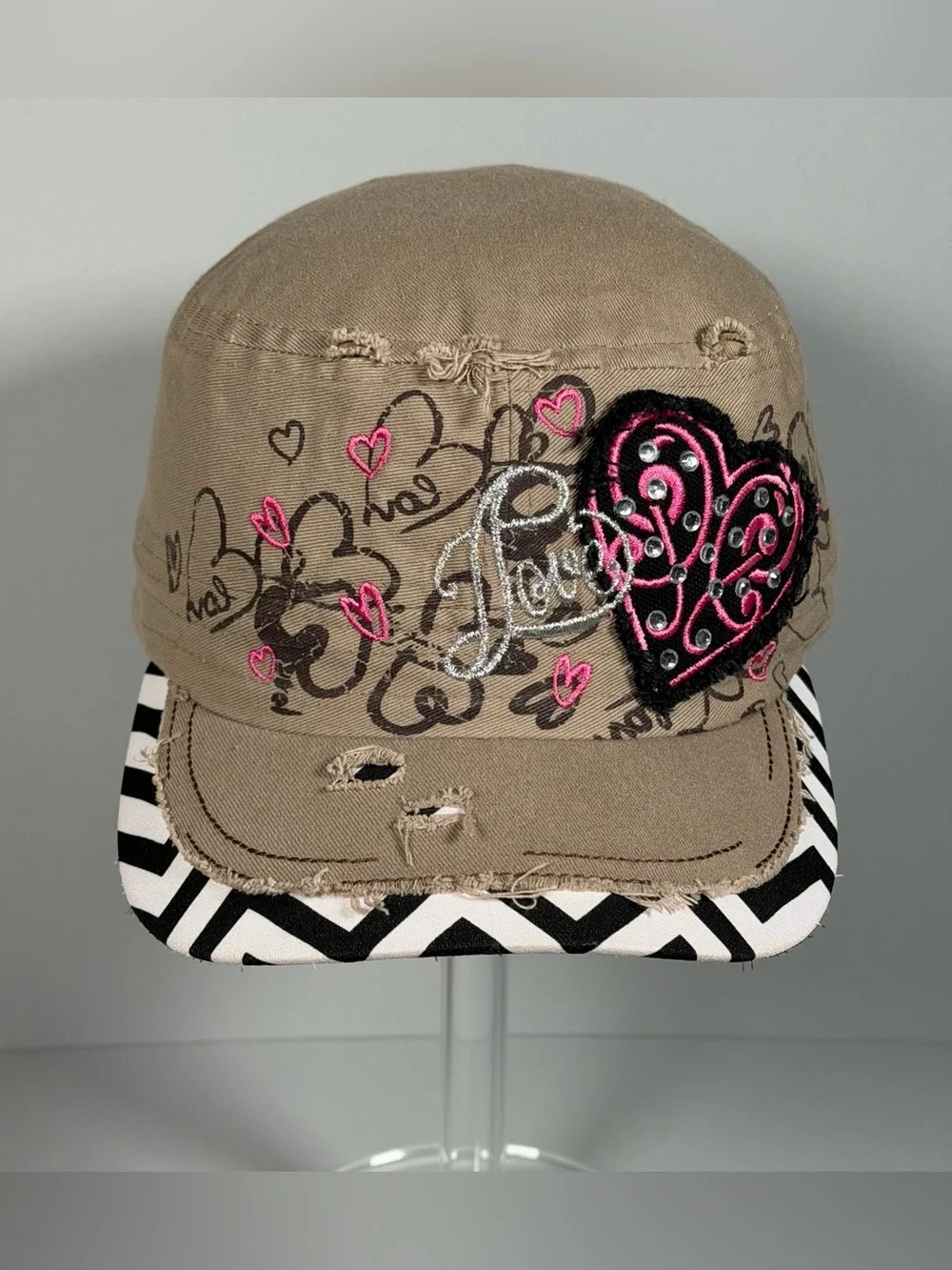 KBETHOS Tan Cap with Pink Heart Embroidery and Black-White Chevron Brim
